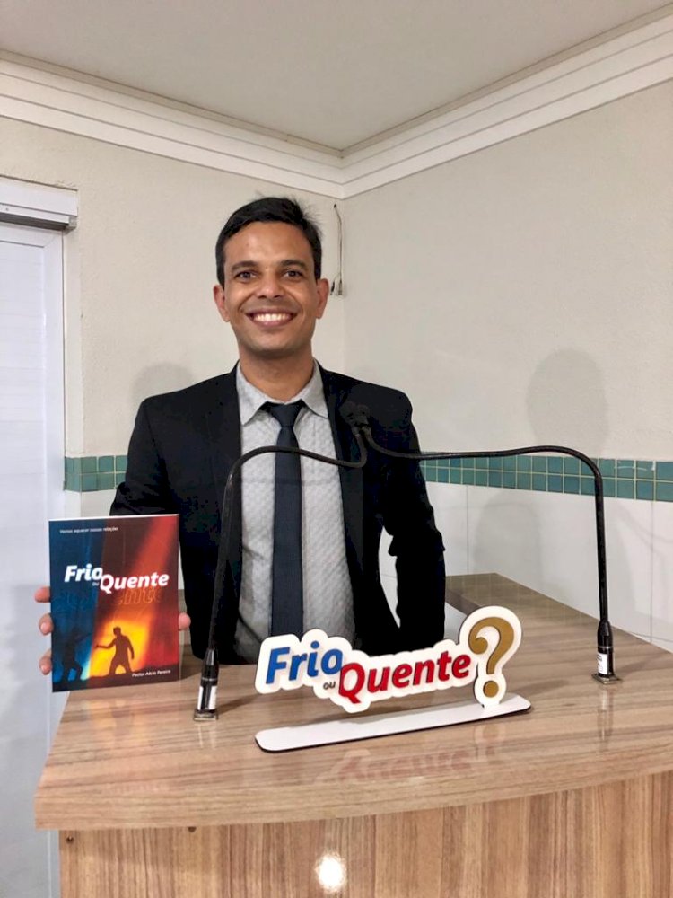 DORES: Livro Frio ou Quente do pastor Aécio Pereira foi lançado na última sexta-feira, 31