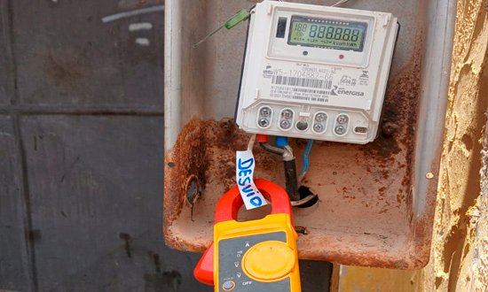 Lava-jato e comércios são autuados por furto de energia no Centro de Aju